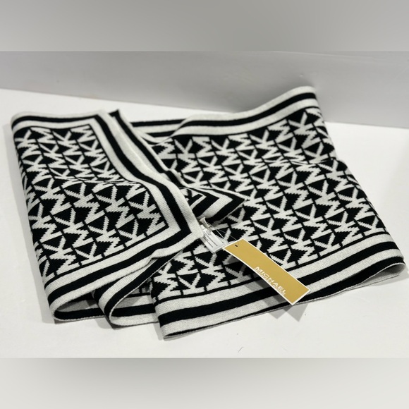 MICHAEL MICHAEL KORS Reversible Signature MK Logo Black / White Muffler Scarf - Picture 3 of 4